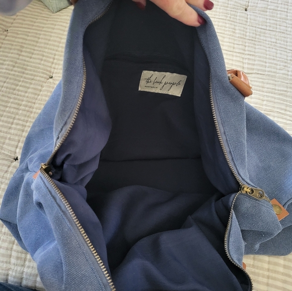 The Beach People Weekender Bag - Picture 8 of 8